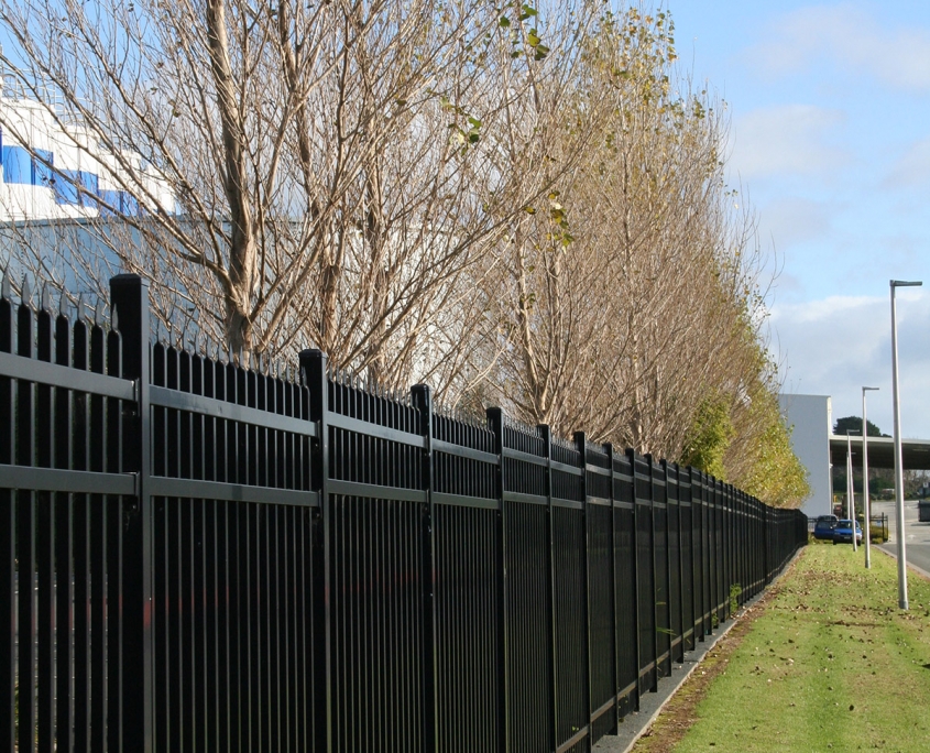 Image of a sliding gate at Sistema plastics installed by Fencerite