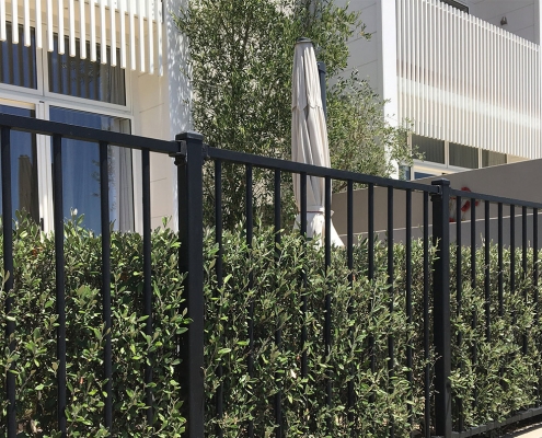 Image showing a Residential Aluminium Landscape Fencing surrounding units